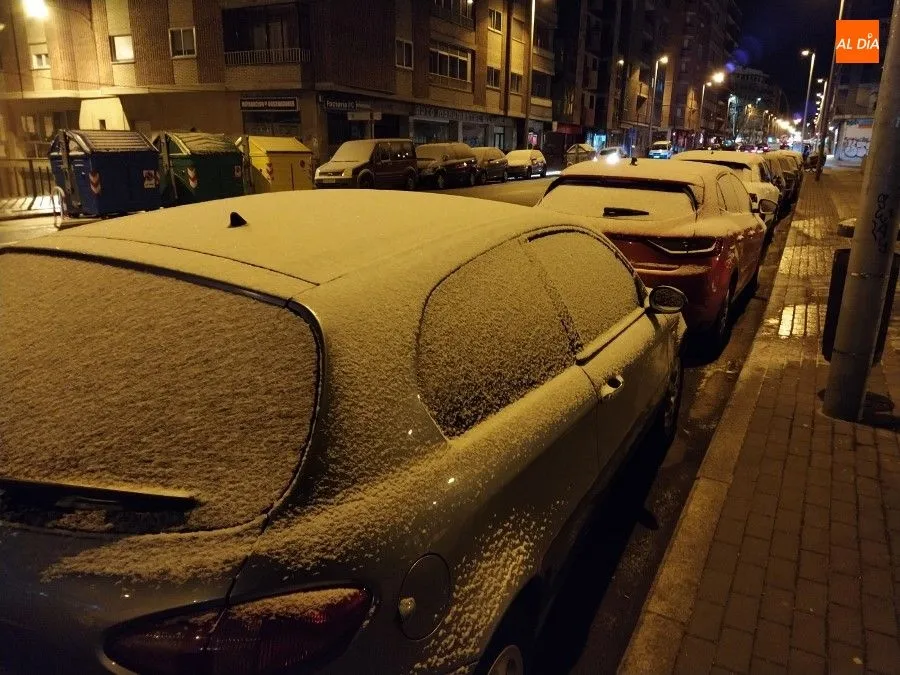 Foto 2 - La nieve llega a Salamanca y transforma el paisaje urbano