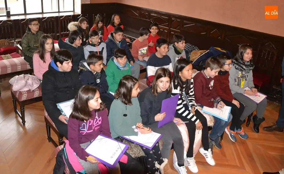 Foto 3 - Alumnos del Colegio San Francisco entrevistan a Marcos Iglesias  