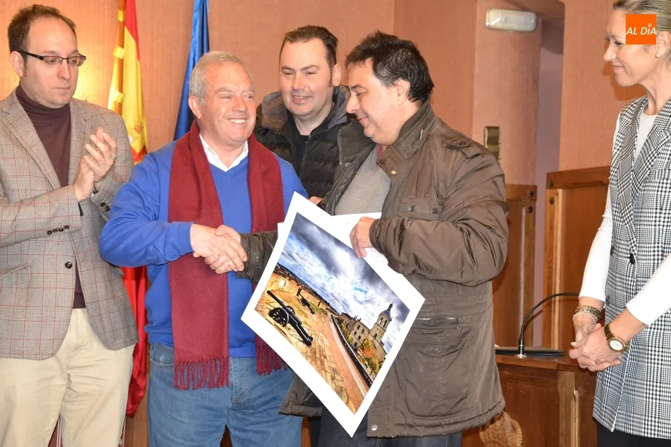 Foto 3 - Los galardonados en el Concurso Monogr&aacute;fico de Fotograf&iacute;a 2019 recogen sus premios  