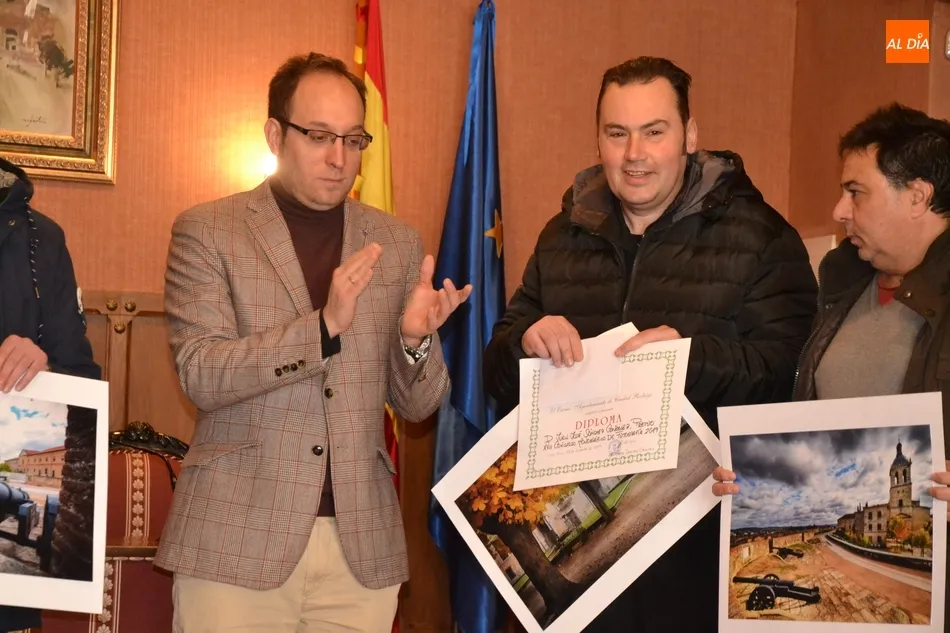 Foto 4 - Los galardonados en el Concurso Monogr&aacute;fico de Fotograf&iacute;a 2019 recogen sus premios  