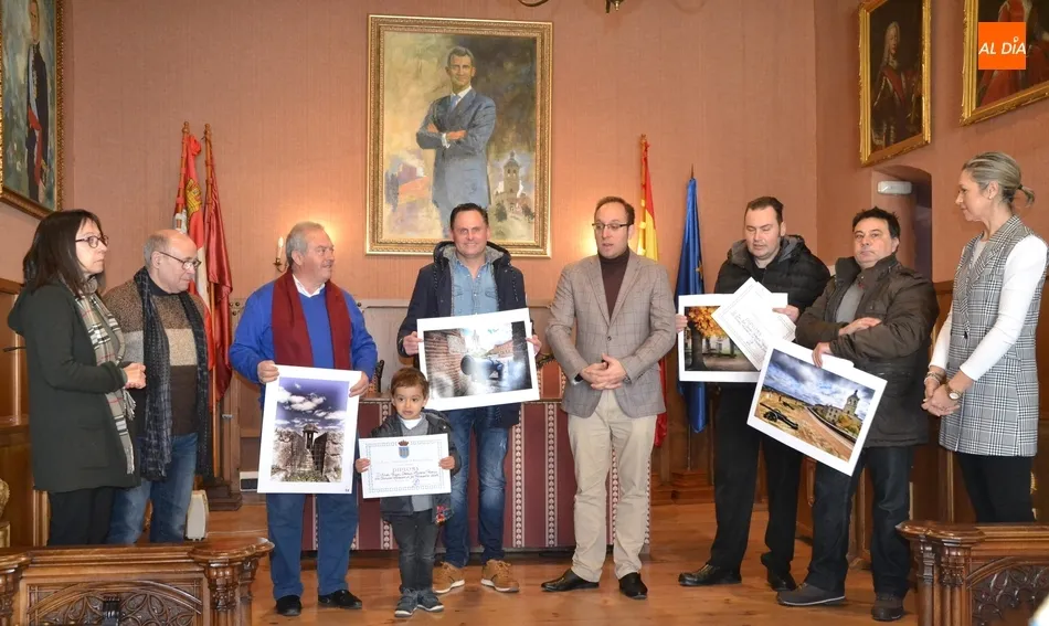 Los galardonados en el Concurso Monográfico de Fotografía 2019 recogen sus premios  