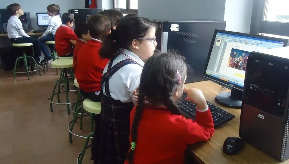 Imagen de archivo del aula de nuevas tecnologías de un centro educativo