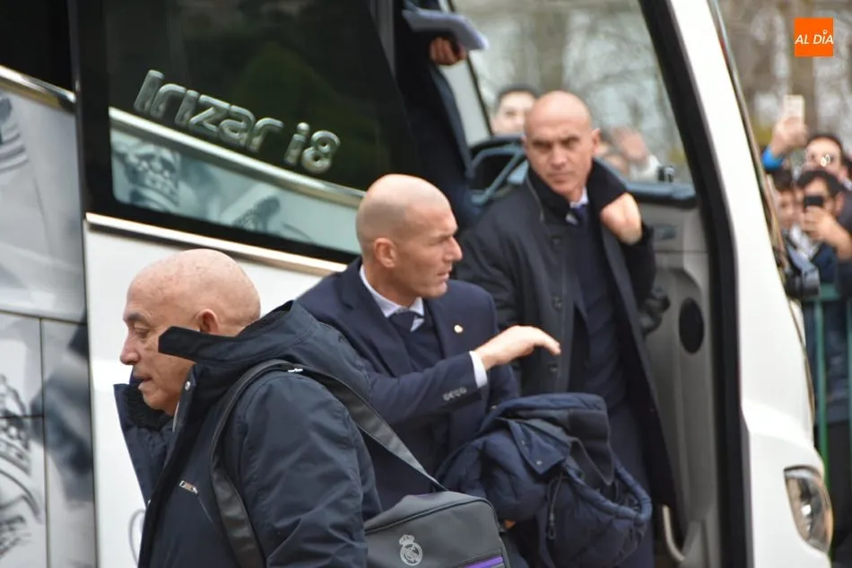 Foto 3 - El Real Madrid levanta pasiones a su llegada a Salamanca