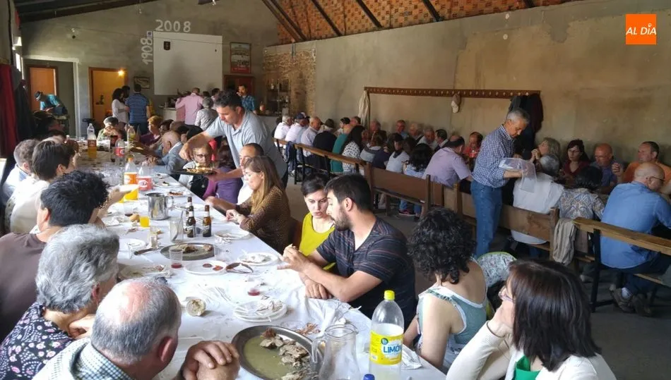 El tele-club será punto de encuentro habitual en las fiestas