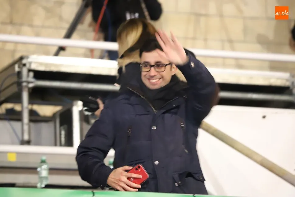 Foto 10 - La afici&oacute;n de Unionistas delira en la fiesta del f&uacute;tbol popular contra el Real Madrid