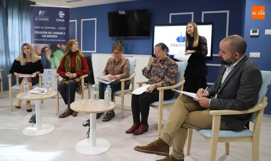 Foro sobre el cuidado de mayores, en la residencia Clece Vitam San Antonio. Foto de Lydia González