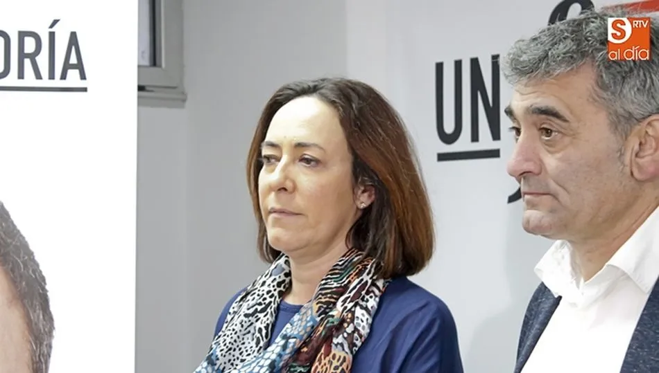 A la izquierda, la procuradora socialista Rosa Rubio