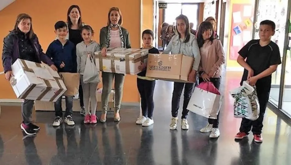 Alumnos y docentes del CEIP Ciudad de los Niños (Villamayor de Armuña)