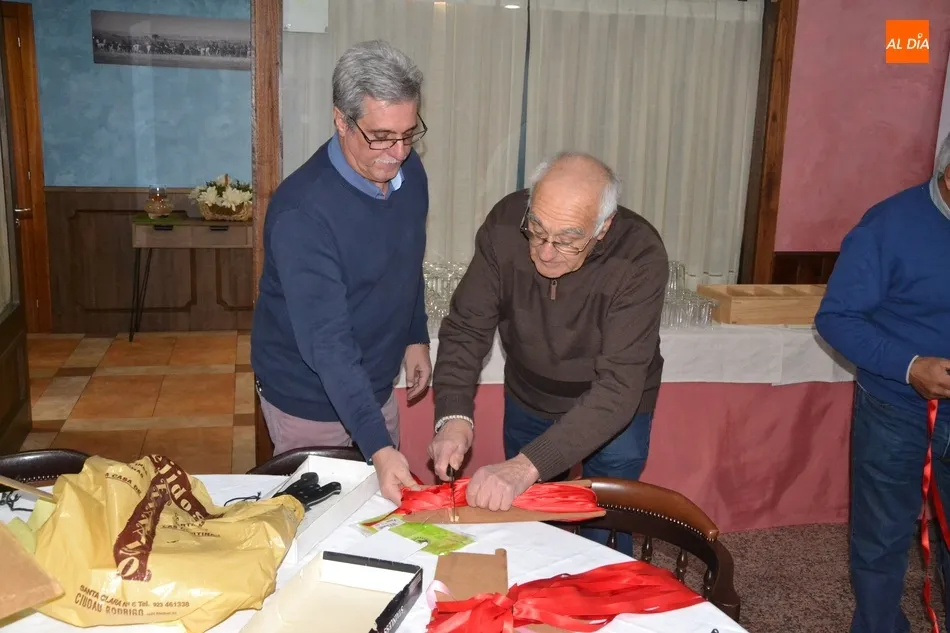 Foto 4 - Preparadas 16.500 gargantillas para San Blas, que tendr&aacute; como novedad una actuaci&oacute;n musical  