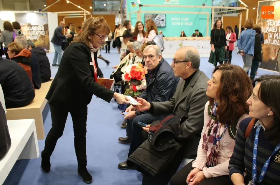 Foto 6 - Alba de Tormes presenta los actos del 50 aniversario de Santa Teresa de Jes&uacute;s como Doctora de la...