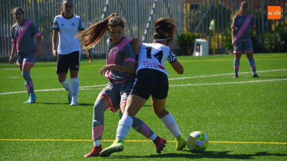 Foto 3 - El Salamanca UDS Femenino quiere engancharse al tren de la zona alta a costa del Tres Cantos