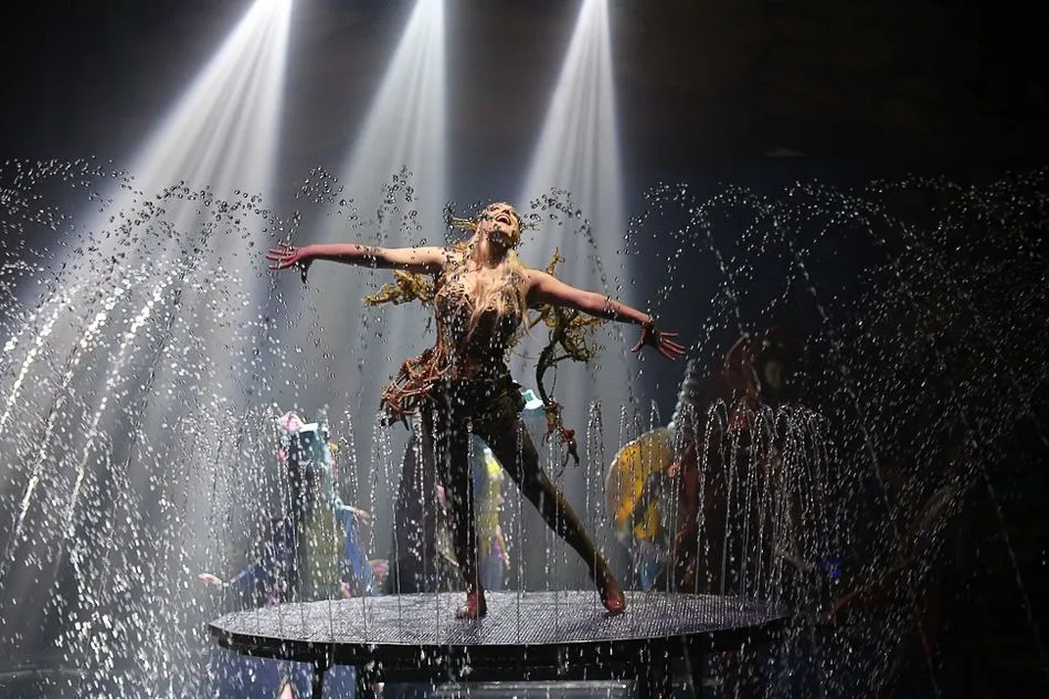Espectacular puesta en el escena del Circo sobre Agua por primera vez en Salamanca