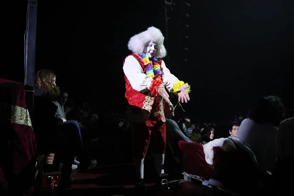 Foto 10 - Gran espect&aacute;culo del Circo del agua en el Centro Comerical El Tormes