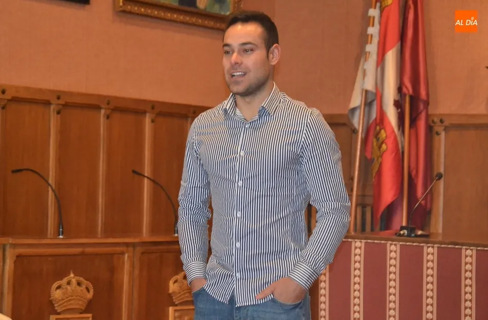 Foto 5 - Las pe&ntilde;as de las casetas del Paseo Fernando Arrabal exponen sus demandas al Ayuntamiento  