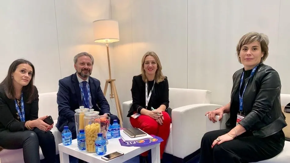 Miembros de la organización de la FIT Guarda junto con la directora de Turismo de Castilla y León, Estrella Torrecilla