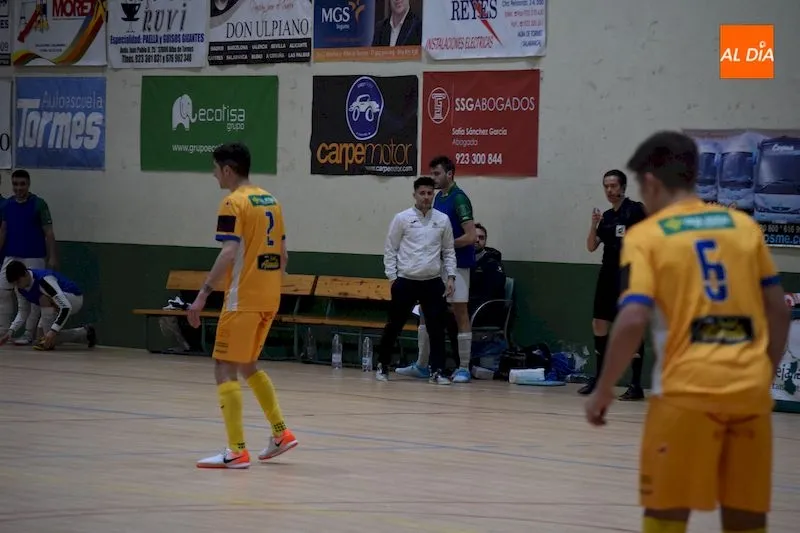 Foto 7 - Un gran Piensos Dur&aacute;n Albense hace morder la lona al &lsquo;todopoderoso&rsquo; Benavente (4-3)