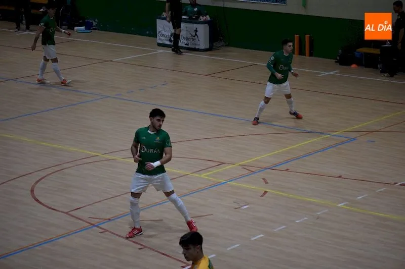 Foto 5 - Un gran Piensos Dur&aacute;n Albense hace morder la lona al &lsquo;todopoderoso&rsquo; Benavente (4-3)