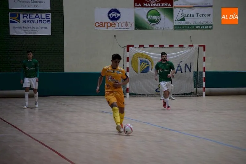 Foto 2 - Un gran Piensos Dur&aacute;n Albense hace morder la lona al &lsquo;todopoderoso&rsquo; Benavente (4-3)
