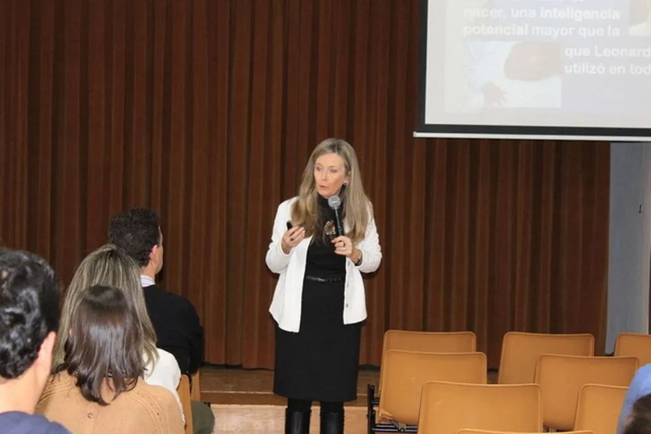 Foto 3 - El colegio Calasanz acoge una jornada sobre Estimulaci&oacute;n temprana e Inteligencias M&uacute;ltiples