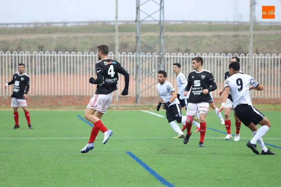 Foto 7 - Insuficiente reacci&oacute;n del Salamanca B para puntuar frente al Bupolsa (1-2)