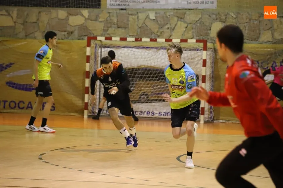 Foto 11 - Derrota para el BM Salamanca en su regreso al R&iacute;o Tormes (28-32)