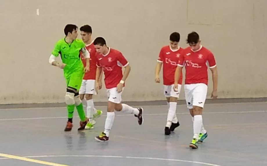 Foto 3 - El III Juvenil saca otro meritorio punto en otro maratoniano viaje  