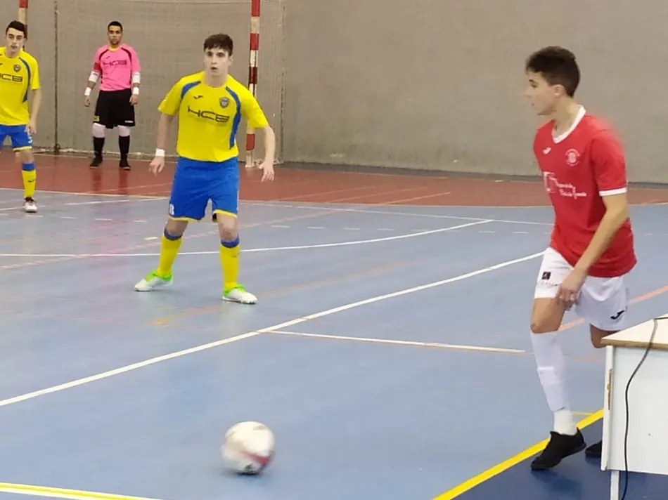 Foto 10 - El III Juvenil saca otro meritorio punto en otro maratoniano viaje  