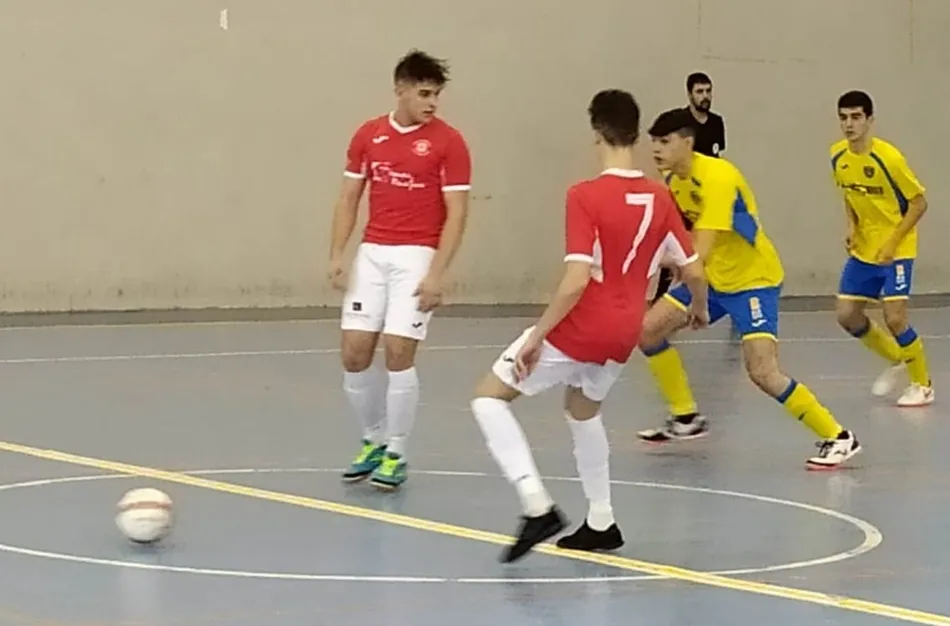 Foto 4 - El III Juvenil saca otro meritorio punto en otro maratoniano viaje  