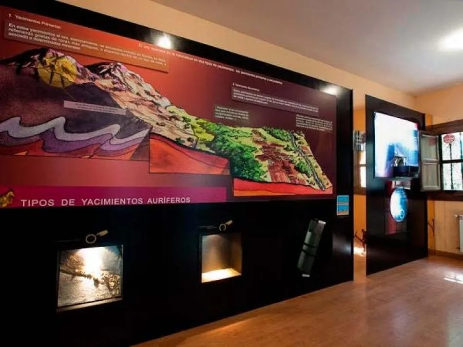 Interior del Centro de Interpretación de Las Cavenes