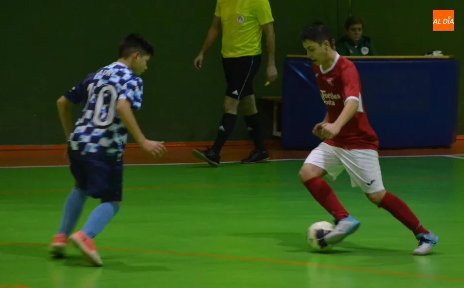 Foto 11 - #M [25|26 ENE] El III Cadete A se queda sin la victoria en el derby ante el FS Salamanca a falta de ...