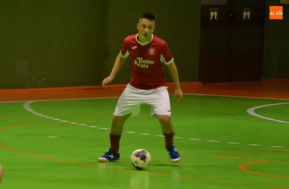 Foto 5 - #M [25|26 ENE] El III Cadete A se queda sin la victoria en el derby ante el FS Salamanca a falta de ...