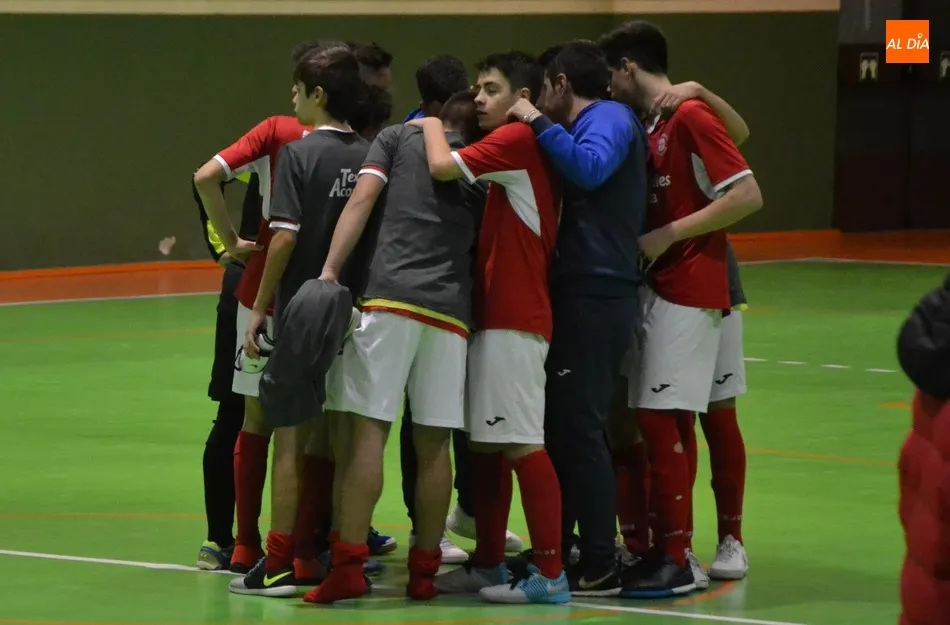 Foto 2 - #M [25|26 ENE] El III Cadete A se queda sin la victoria en el derby ante el FS Salamanca a falta de ...