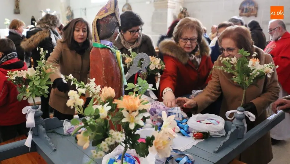 La bendición de gargantillas es uno de los momentos más esperados en las fiestas de San Blas / CORRAL