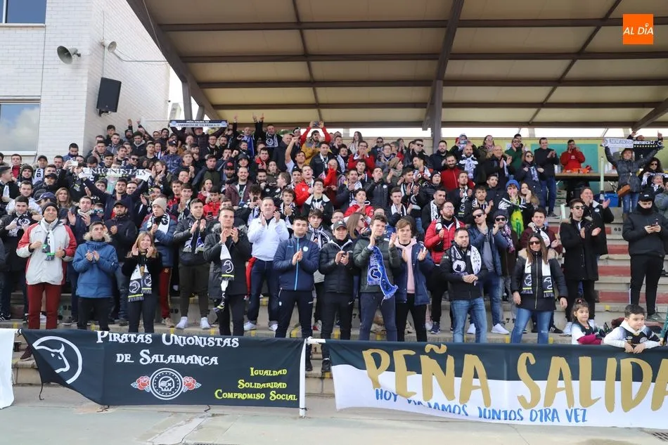 Foto 4 - La afici&oacute;n de Unionistas vibra con su equipo con el Alav&eacute;s &lsquo;B&rsquo;