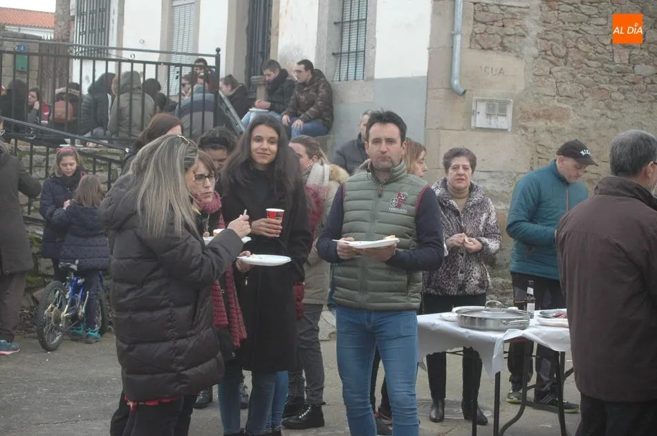 Foto 8 - Escuernavacas despide sus fiestas con una rica paellada  