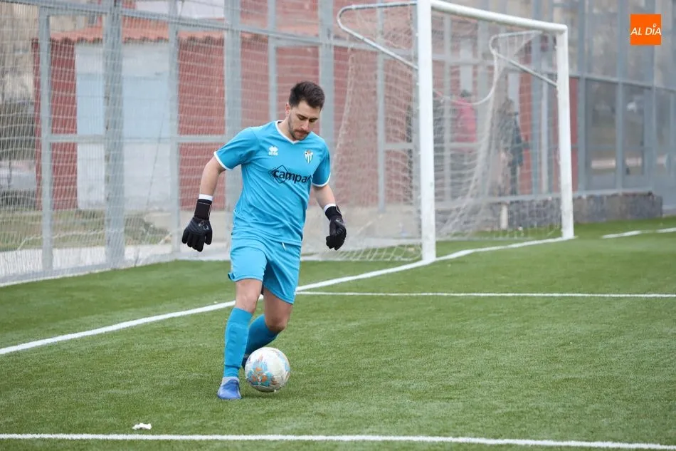 Foto 4 - El Real Salamanca Monterrey se a&uacute;pa al liderato de la Provincial de Aficionados tras derrotar al...
