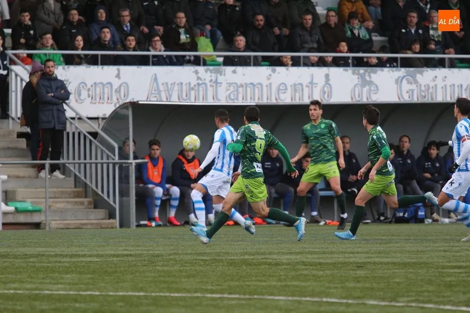 Foto 11 - Un Guijuelo en clara mejor&iacute;a vence con autoridad a la Real Sociedad B (3-0)