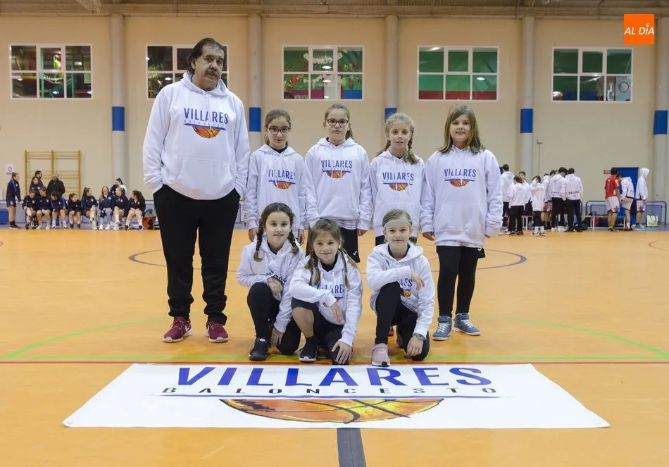 Foto 3 - Gran presentaci&oacute;n de los equipos de Villares de la Reina