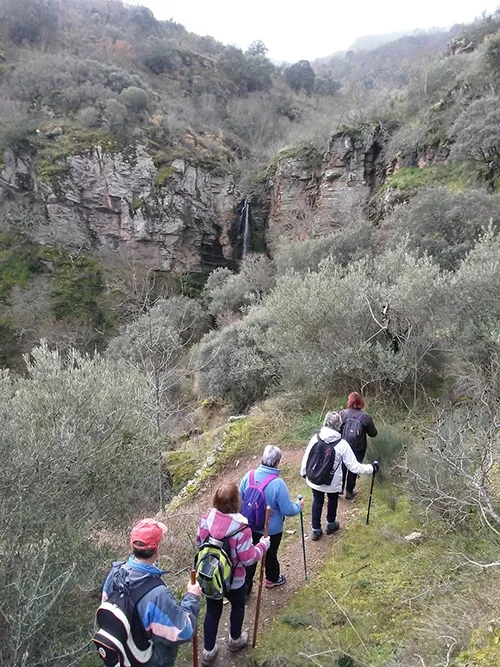 Foto 8 - El grupo de Senderismo Domingueros Viti recorre la Senda de Unamuno en Masueco  