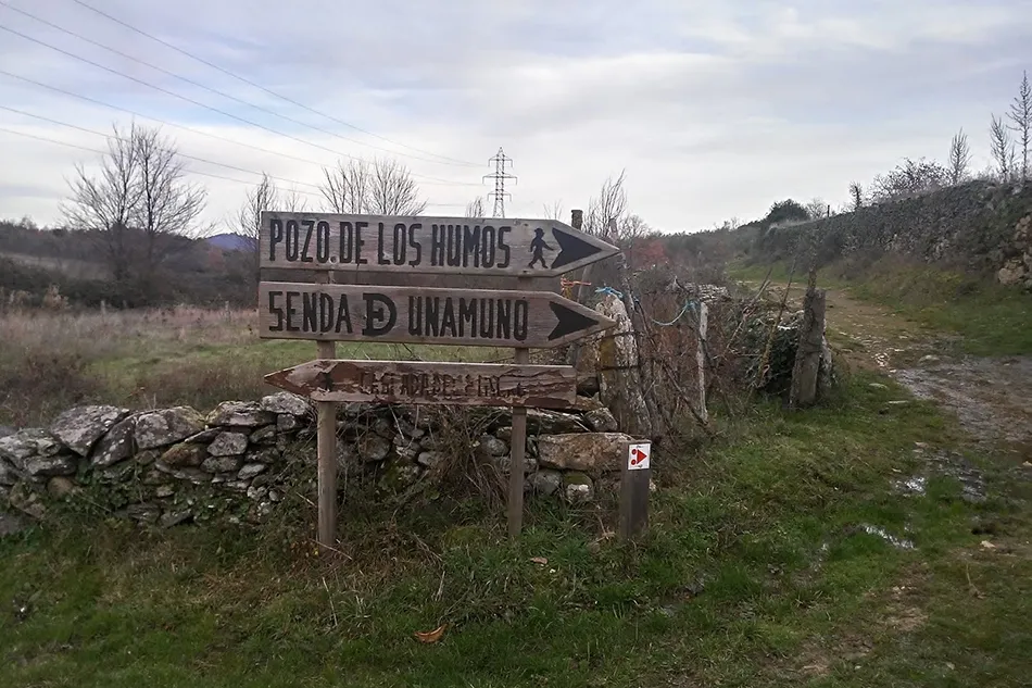 Foto 6 - El grupo de Senderismo Domingueros Viti recorre la Senda de Unamuno en Masueco  