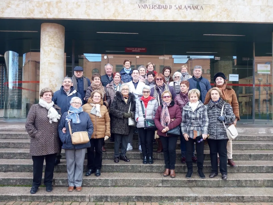 Los alumnos de la Universidad de la Experiencia disfrutan de una excursión a Salamanca  