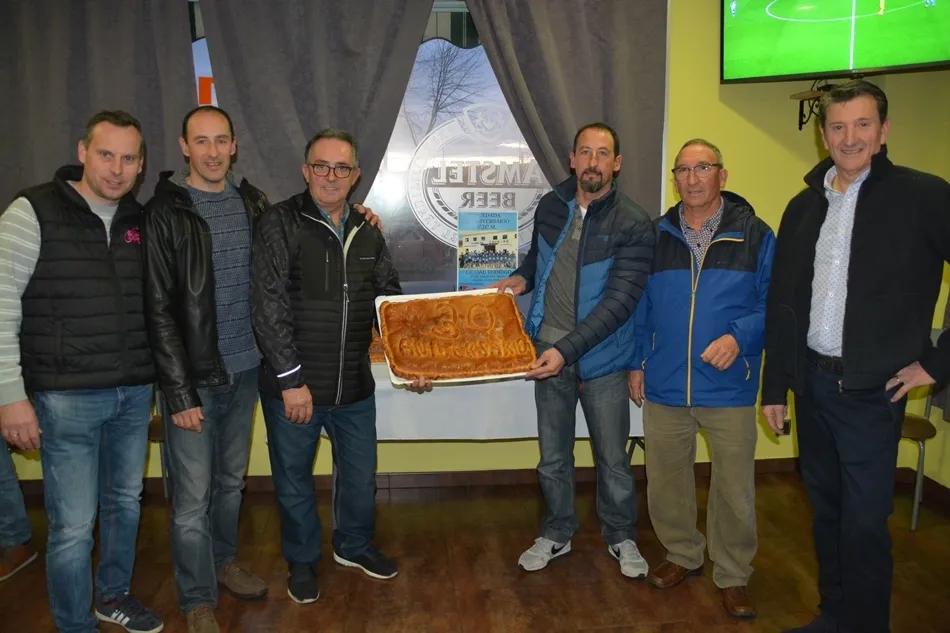 Foto 10 - El Club J&oacute;venes Ciclistas Mirobrigenses festeja sobre ruedas su 30&ordm; Aniversario  