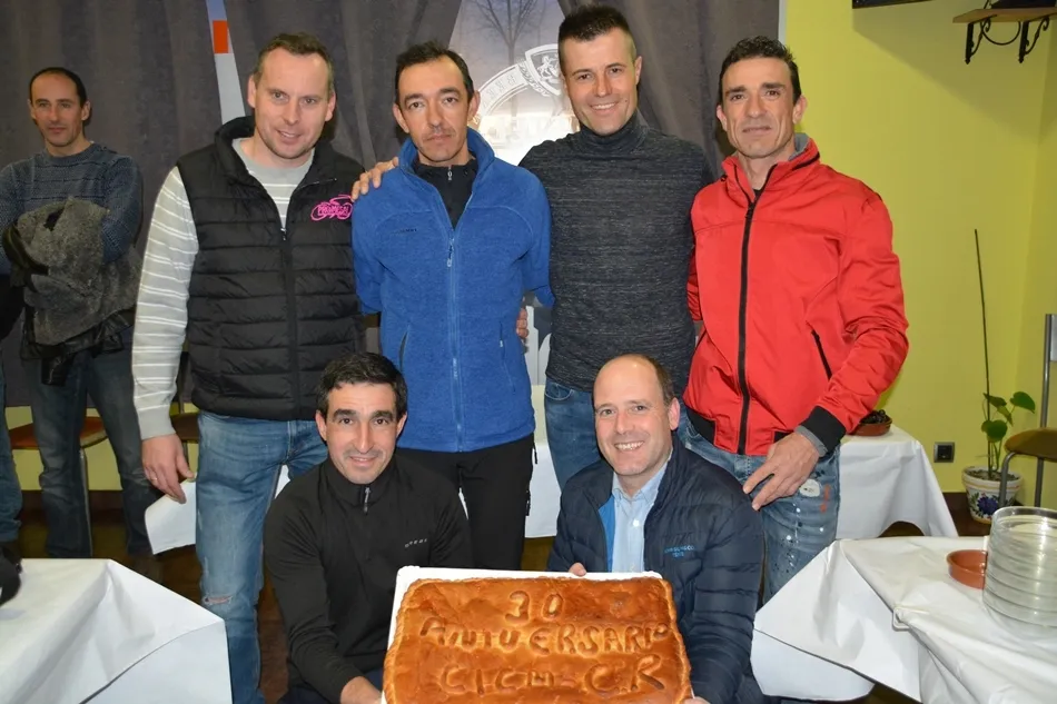 Foto 9 - El Club J&oacute;venes Ciclistas Mirobrigenses festeja sobre ruedas su 30&ordm; Aniversario  