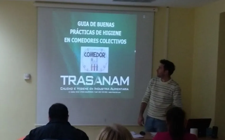Foto 4 - Los alumnos de &lsquo;El SAD en Alto &Aacute;gueda&rsquo; obtienen el carnet de manipulador de alimentos  