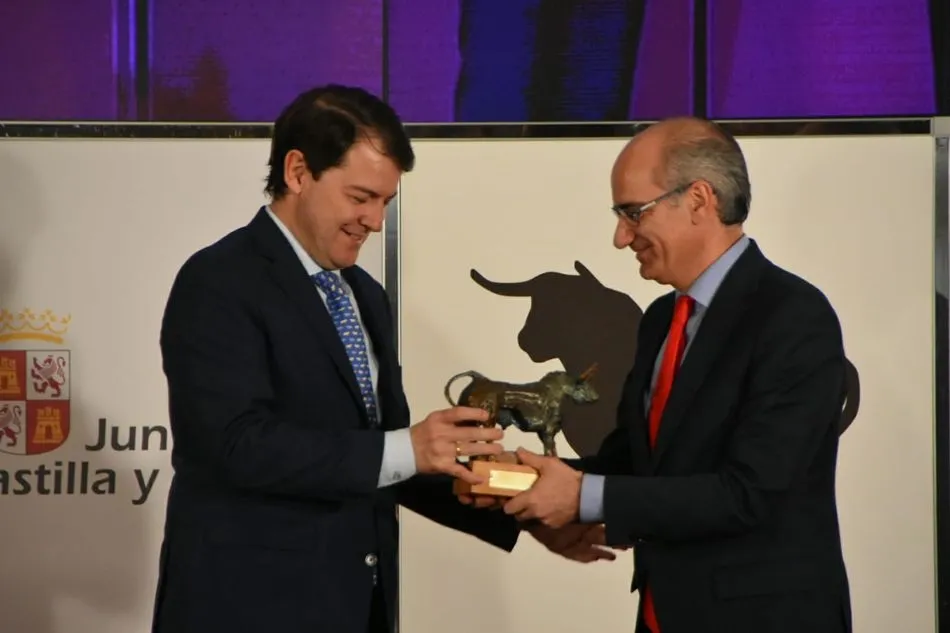 Foto 5 - Homenaje a "una excelente labor formativa" durante la entrega del Premio de Tauromaquia Castilla y...