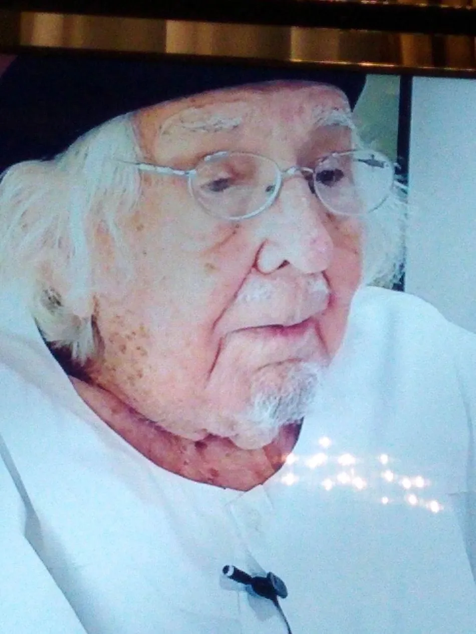 Foto 2 - Ernesto&nbsp; Cardenal celebr&oacute; su 95 cumplea&ntilde;os con Mar&iacute;a &Aacute;ngeles P&eacute;rez L&oacute;pez  