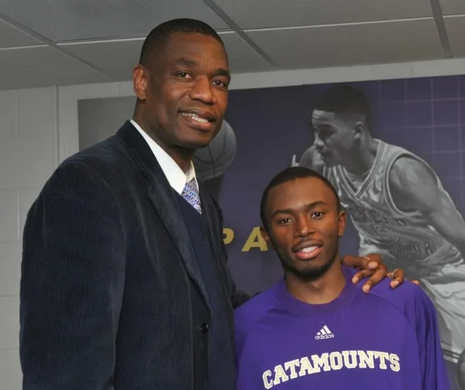 Mutombo, a la derecha, el nuevo fichaje de Aquimisa, con su tío