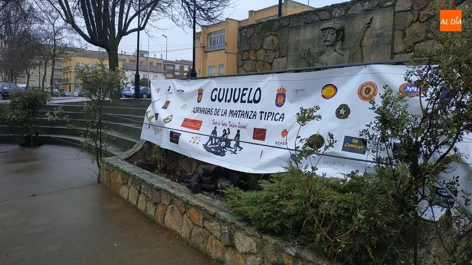 Foto 2 - Sergio Mart&iacute;n, Sergio Fern&aacute;ndez y Ciudadano Garc&iacute;a, pregoneros de la matanza en Guijuelo
