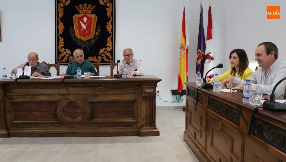 Imagen del pleno de 22 de mayo en el que se creó el Cuerpo de Policía Local / CORRAL