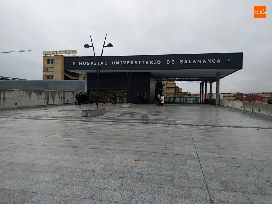 Entrada secundaria al nuevo hospital